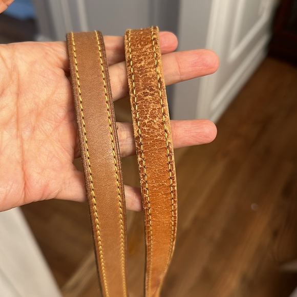 1 set of Louis Vuitton leather straps - Picture 4 of 5